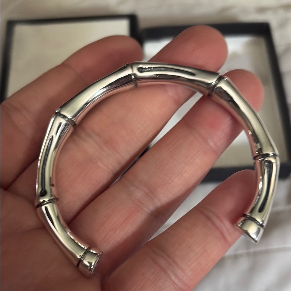 Gucci Silver Bamboo-Inspired Bracelet box is damaged women’s/mens - Picture 3 of 8